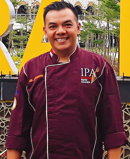 Adi J Adianto