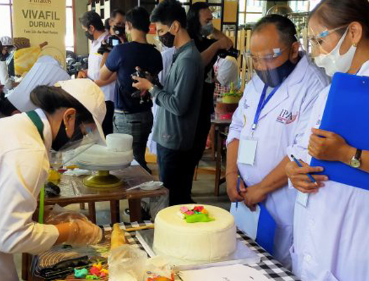 Adu Keterampilan Menghias Kue Ulang Tahun